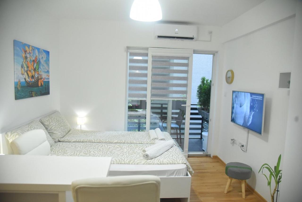 Dekart 2 Apartment Ni Buitenkant foto